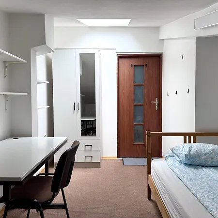 Student House Kazimierzowska Хостел