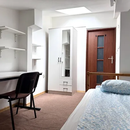 Хостел Student House Kazimierzowska *